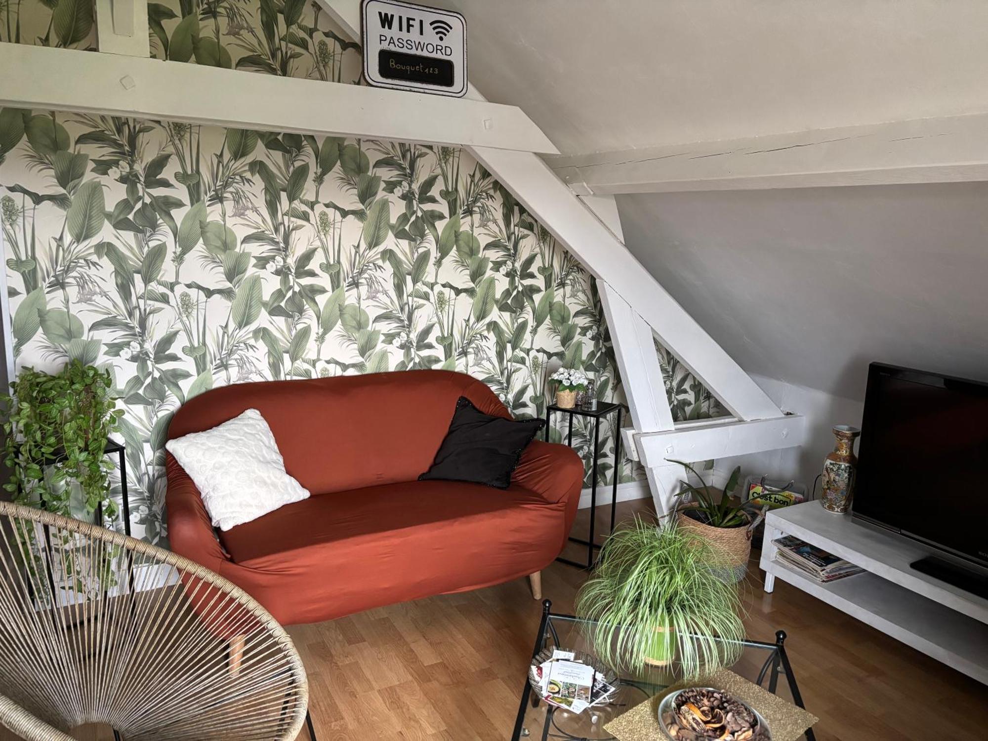 Une Ambiance Cosy Avec Jardin Privatif Nassandres Esterno foto